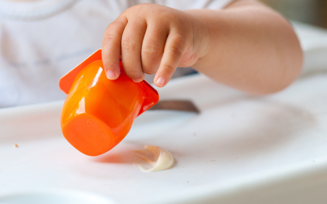 Iogurte na Alimentação do Bebé: Quando e Como Oferecer? 🥄